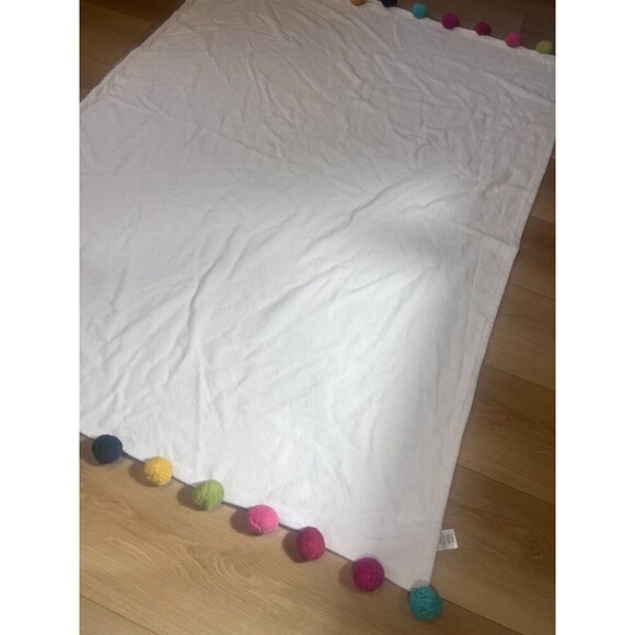 Pottery Barn teen Lightweight White throw Pom-Pom Detail 50 In x 70 In - Picture 2 of 5